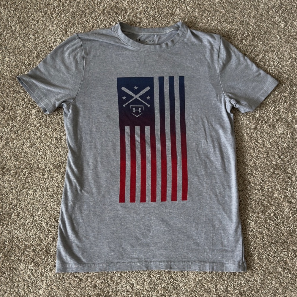 Under Armour boys gray short sleeve T-shirt tee size Medium